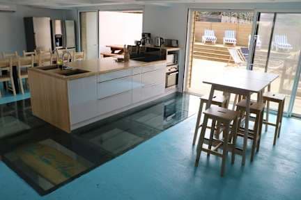 Bodysurf House