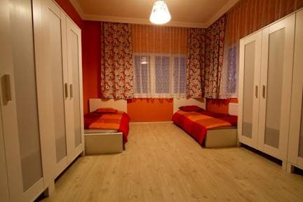 Deeps Hostel